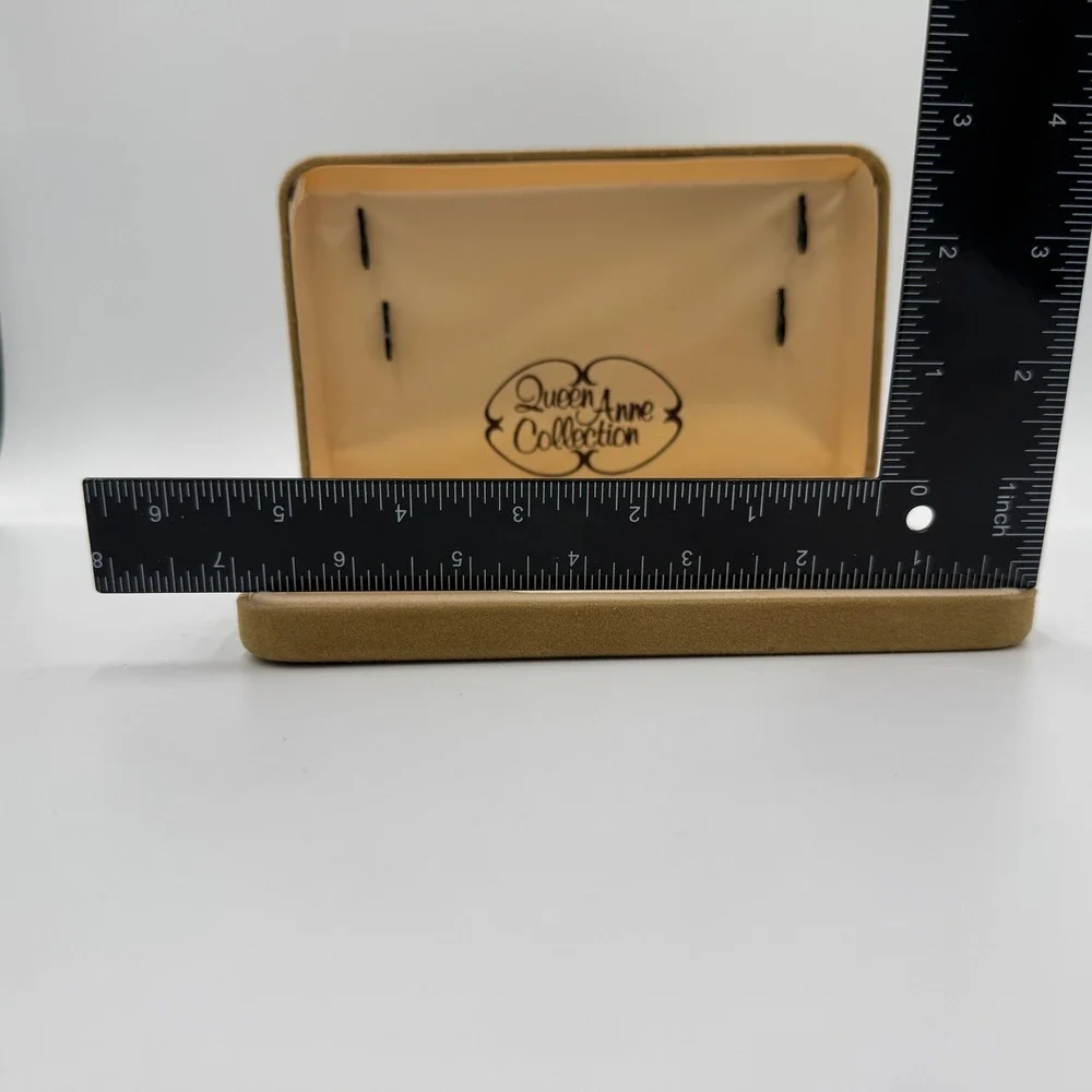 Vintage Small Tan Clamshell‎ Jewelry Gift Box Presentation Case 7